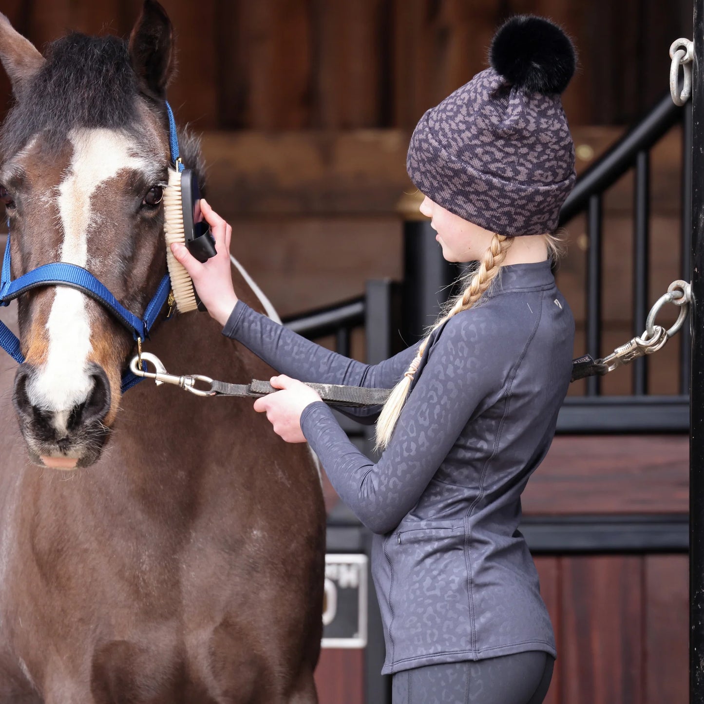 Shires Aubrion Young Rider Black Winter Baselayer