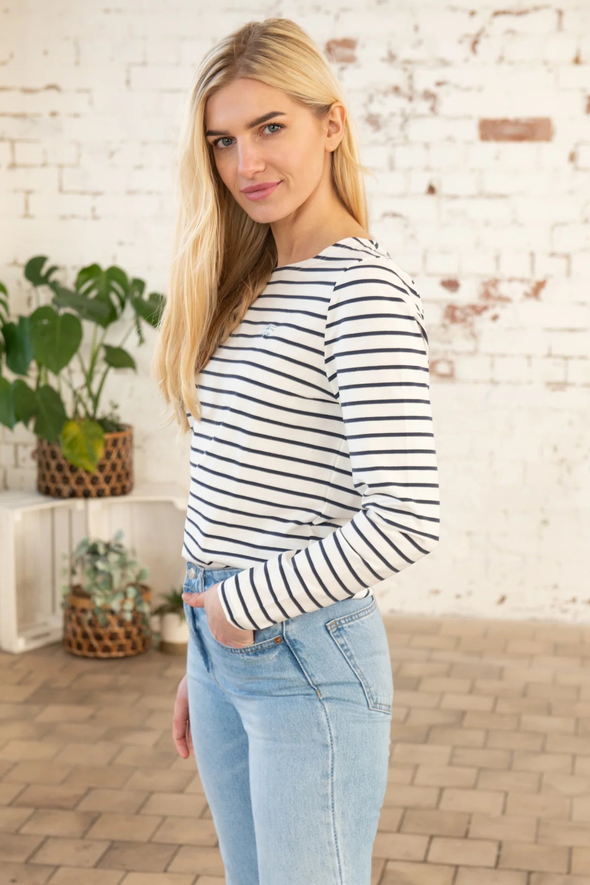 Lighthouse Cloud/Midnight Stripe Causeway Top